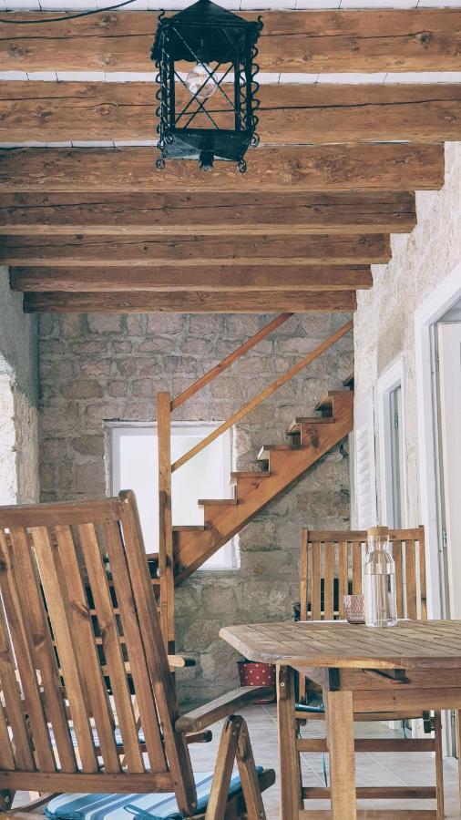 Rector'S Villa - Charming Retreat In Old Town With Jacuzzi In Private Courtyard Rab Town Exterior foto